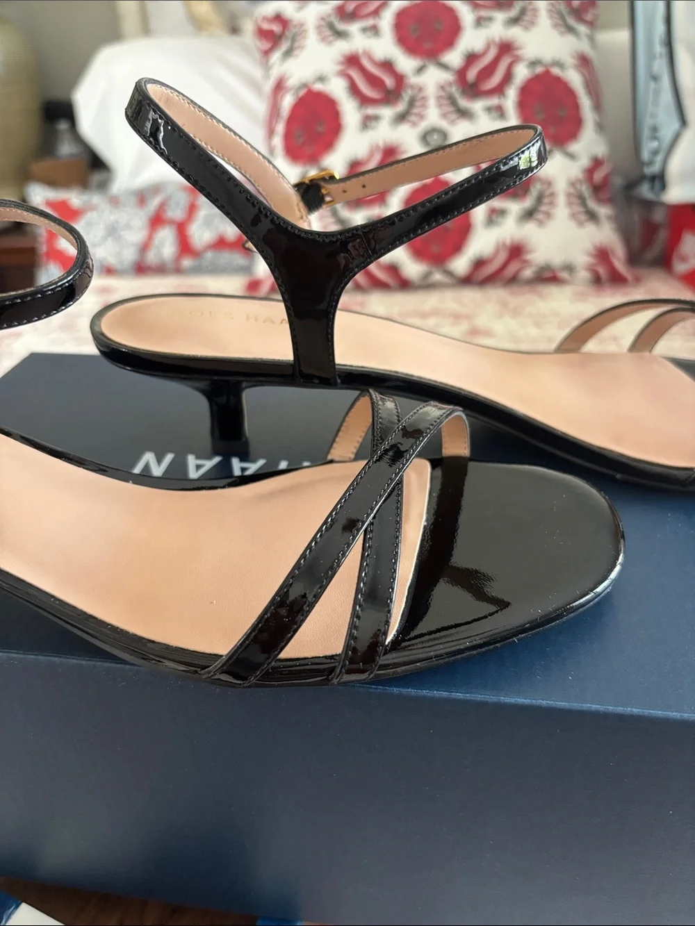 NWT Cole Haan Leni Black Patent Leather Strappy Kitten Heel Sandals. SZ 11M